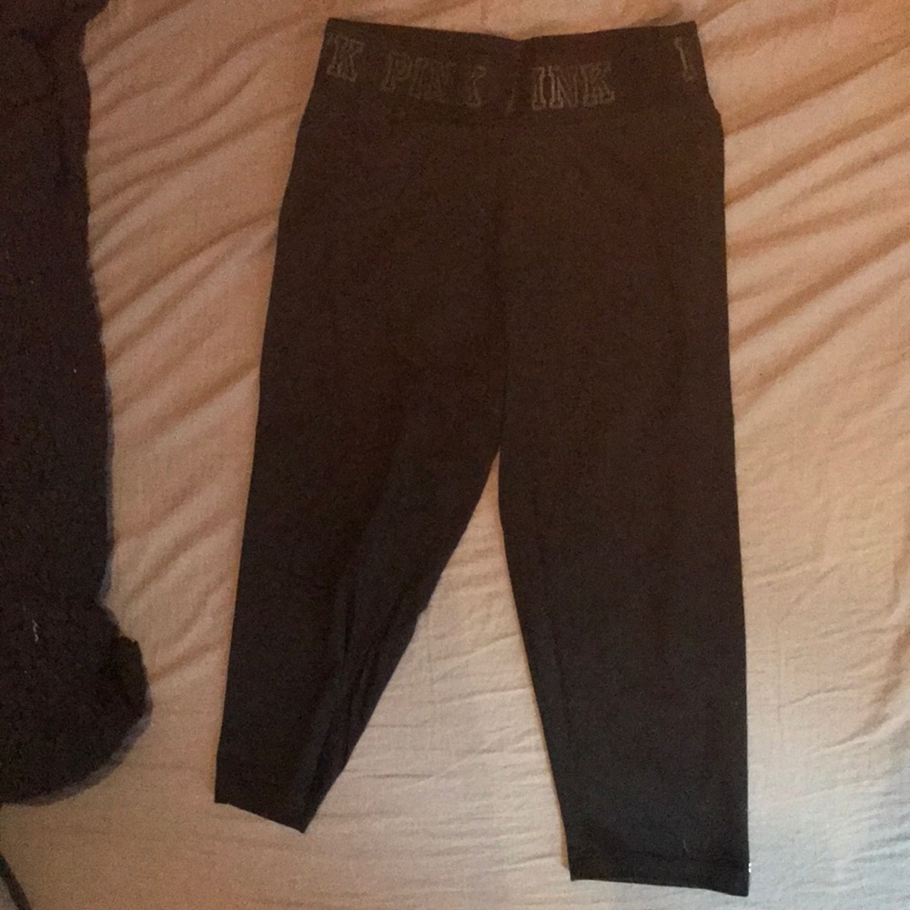 PINK cropped leggings